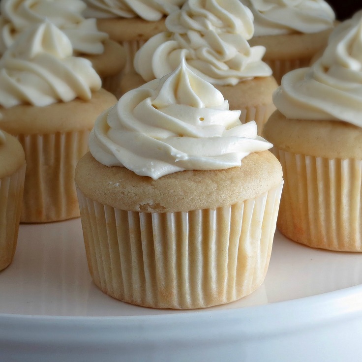 white-chocolate-cupcake