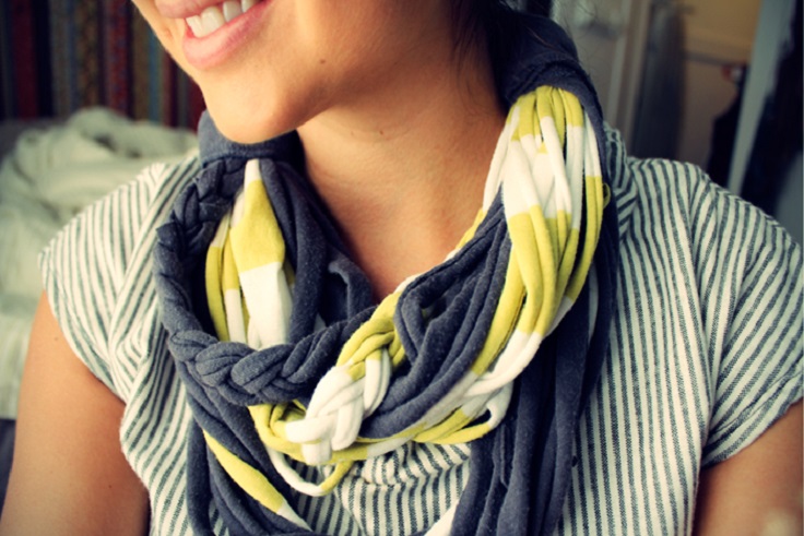 3-Double-layer-t-shirt-scarf_DIY-tutorial