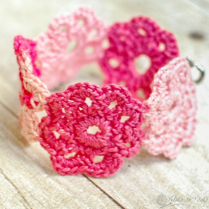 Crochet-Flower-Bracelet