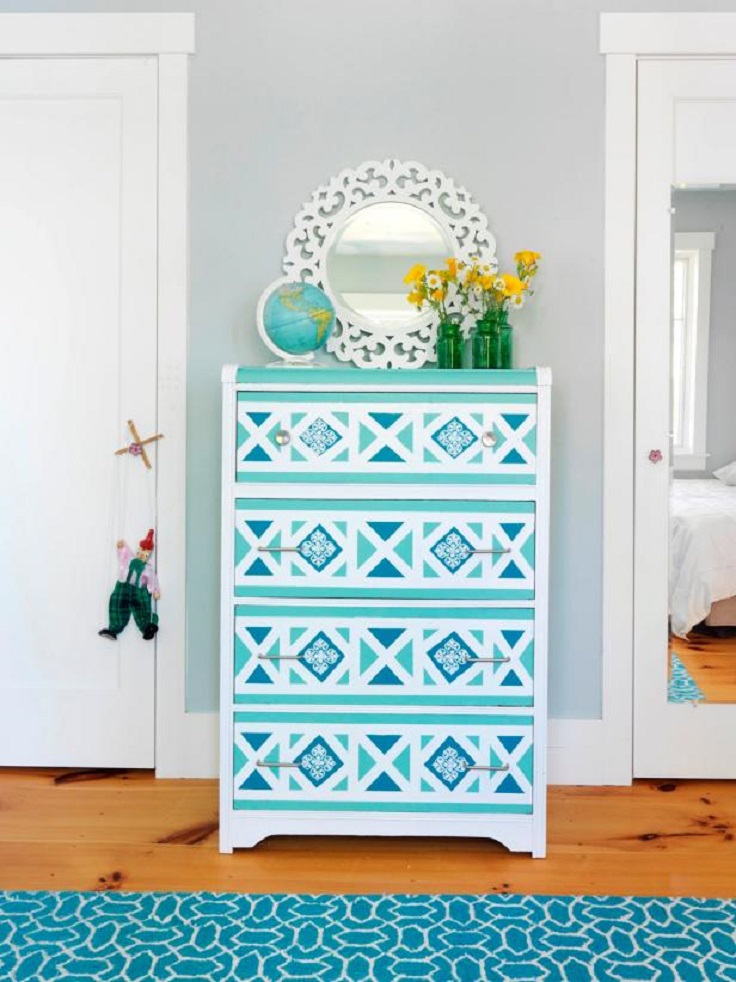 How-to-paint-a-geometric-design-on-a-dresser