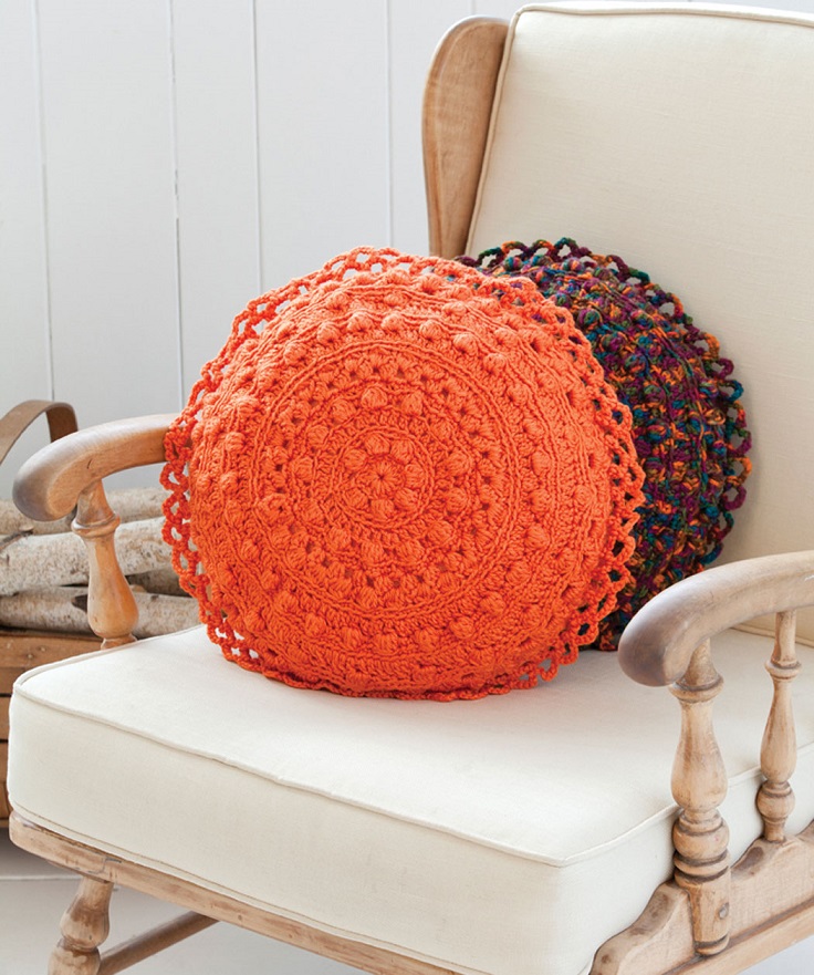 Puff-Stitch-Round-Pillows-Crochet-Pattern
