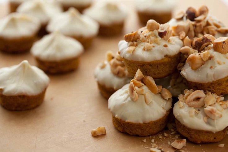 White-Chocolate-Dipped-Mini-Pumpkin-Muffins