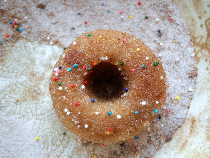 Baked-Mini-Cinnamon-Cake-Donuts