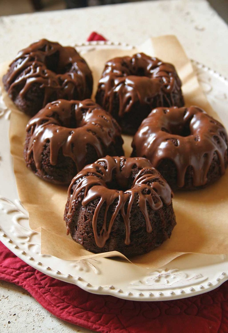 Mini-Chocolate-Bundt-Cakes
