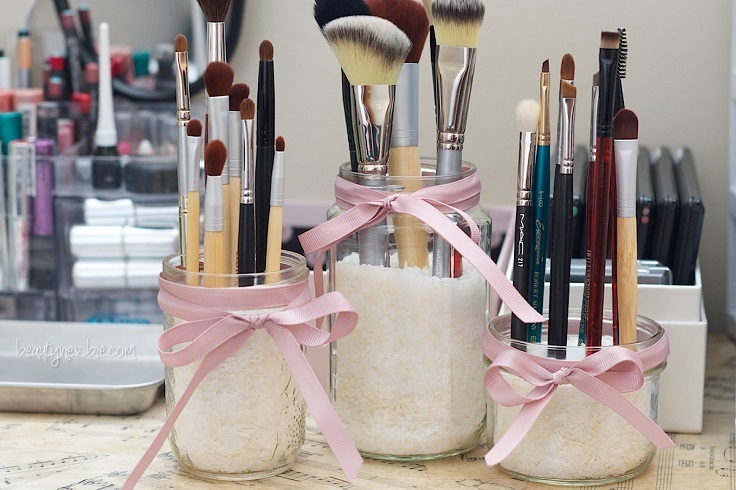 make-up-brush-holders1