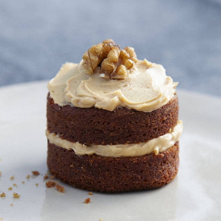 mini-coffee-and-walnut-cakes