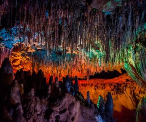 Top 10 Caves to Visit in the USA