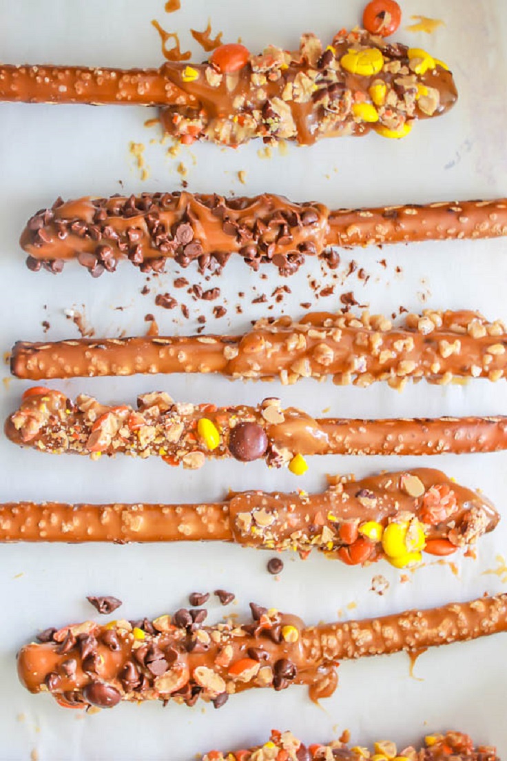 Caramel-Dipped-Pretzels-8