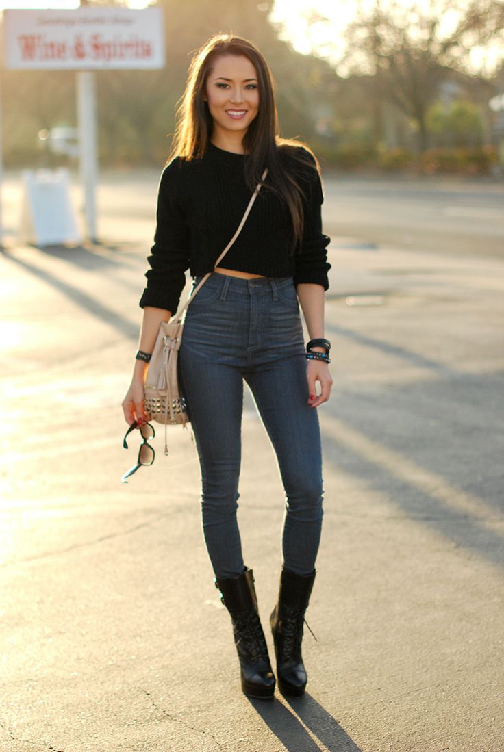 Trend-of-Fashion-High-Waisted-Jeans-may-not-be-new-at-all