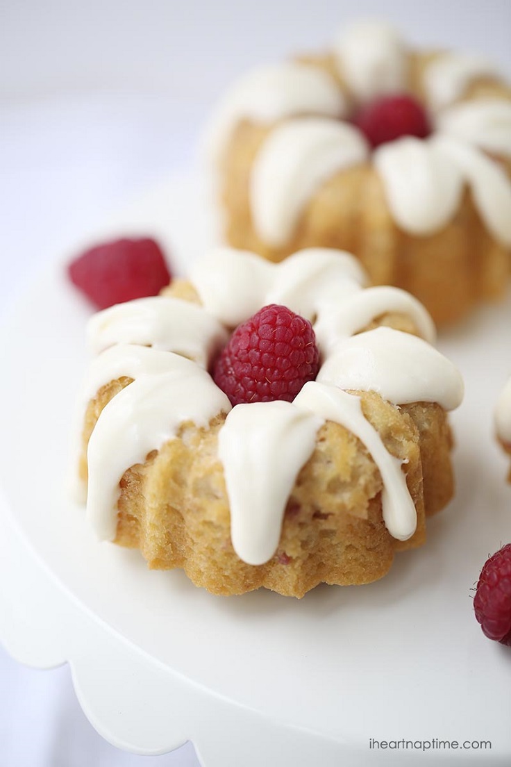 White-chocolate-raspberry-bundt-cakes