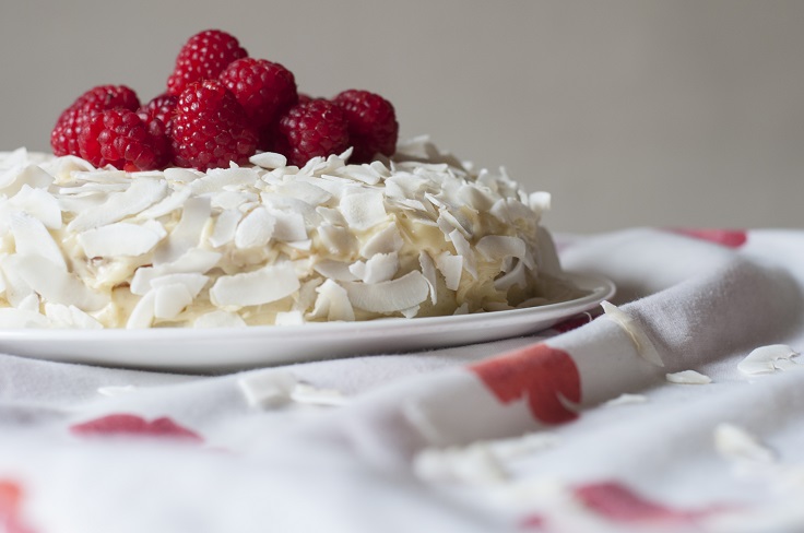 white-chocolate-coconut-cake