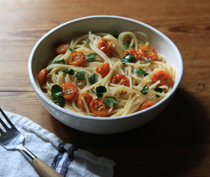 topspaghetti-with-sungold-tomatoes-and-morgina_gardenista