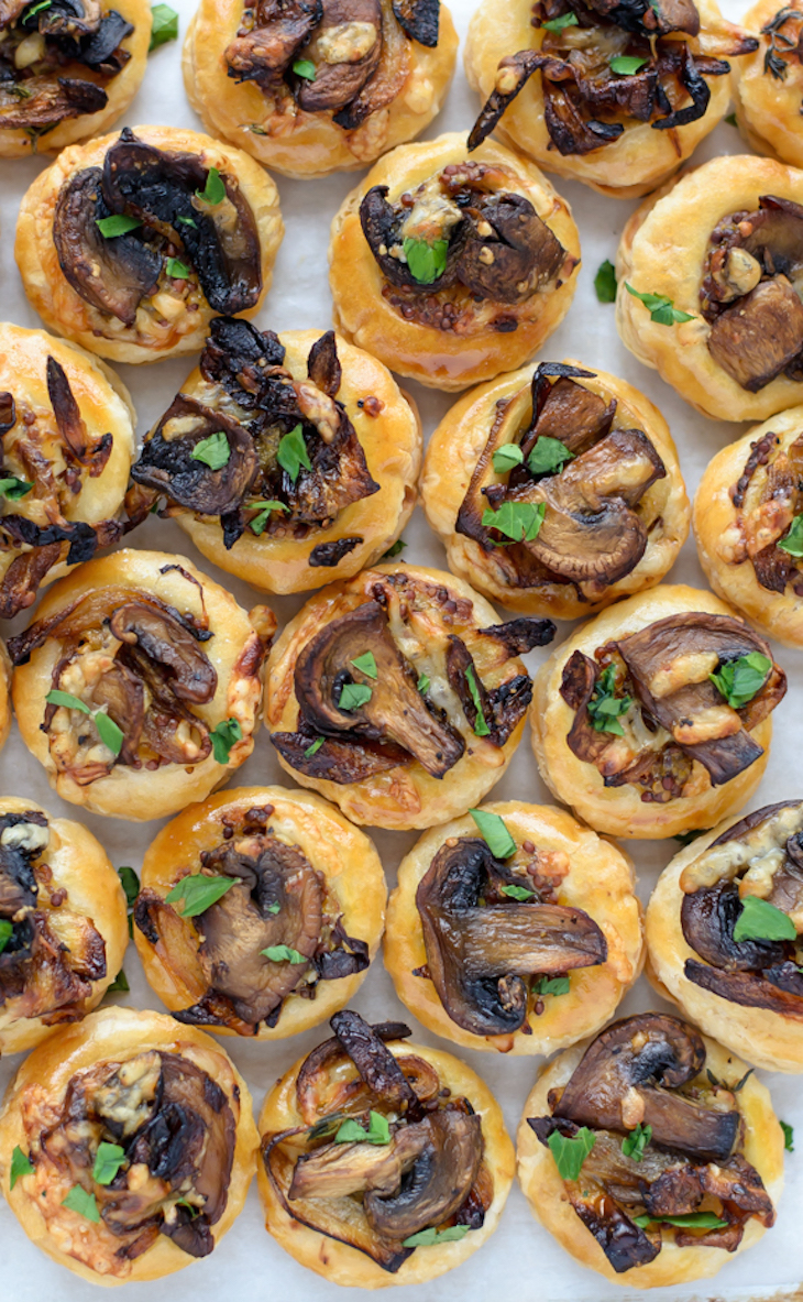 topCheesy-Mushroom-Puff-Pastry-Bites.-An-easy-and-delicious-puff-pastry-appetizer