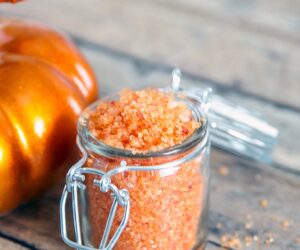 Top 10 DIY Scented Bath Salts as Mason Jar Gift
