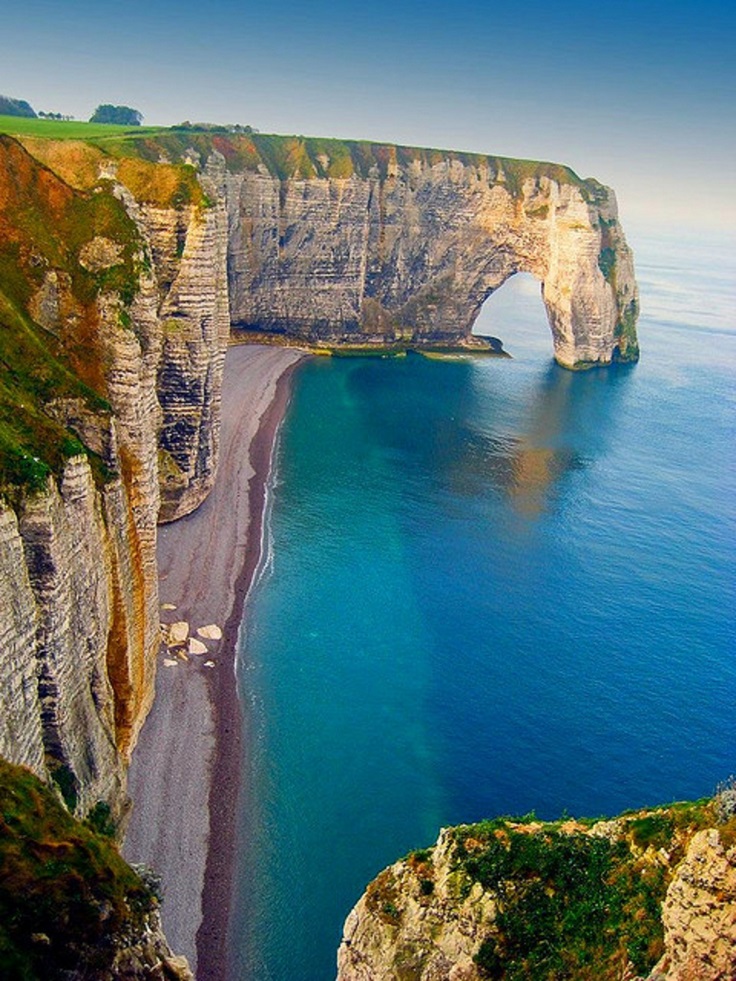 sea-cliffs-etretat