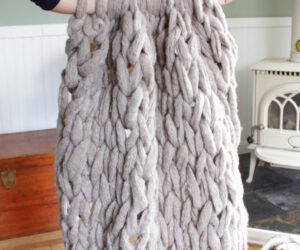 Top 10 Fantastic Arm Knitting Ideas