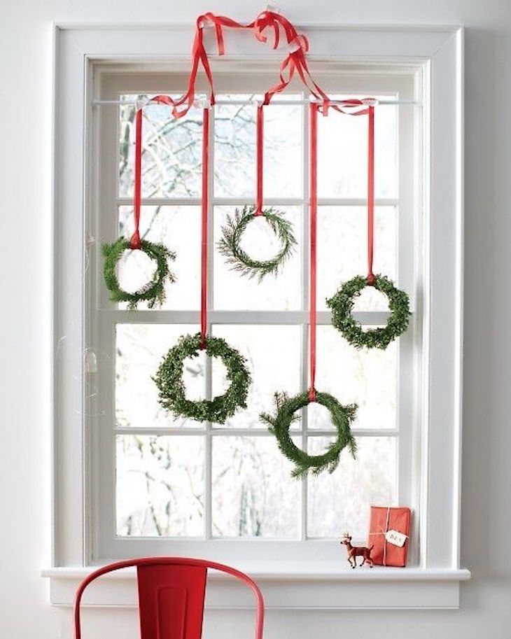 topawesome-christmas-window-decor-ideas-15