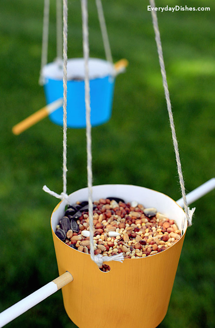 topdiy-bird-feeder-everydaydishes_com-B1