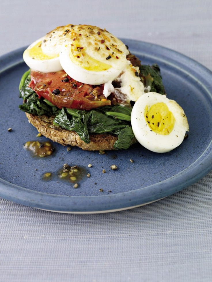 Grilled-Sandwich-with-Egg-Spinach-Tomato