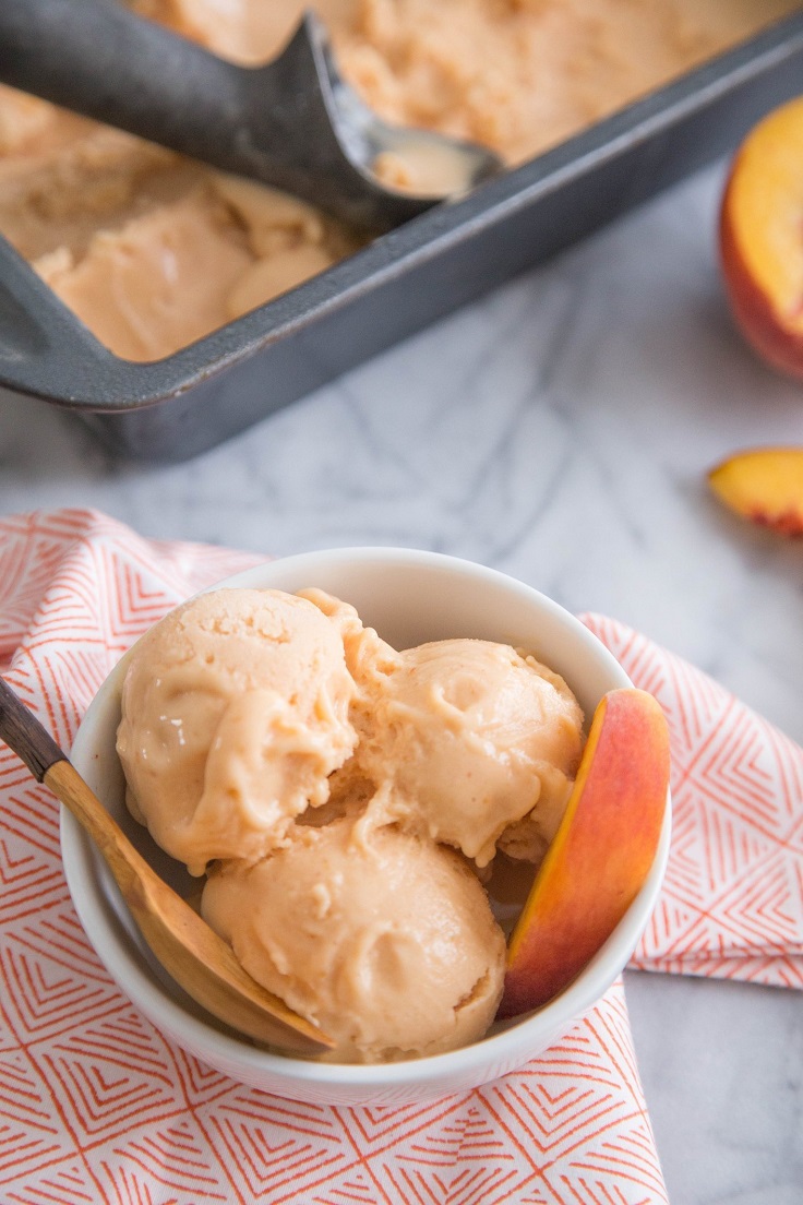 fresh-peach-frozen-yogurt