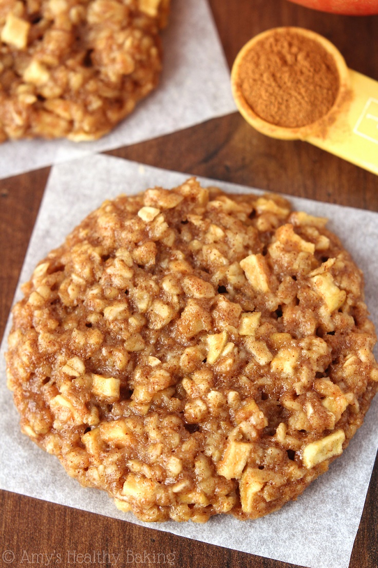 Apple-Pie-Oatmeal-Cookies