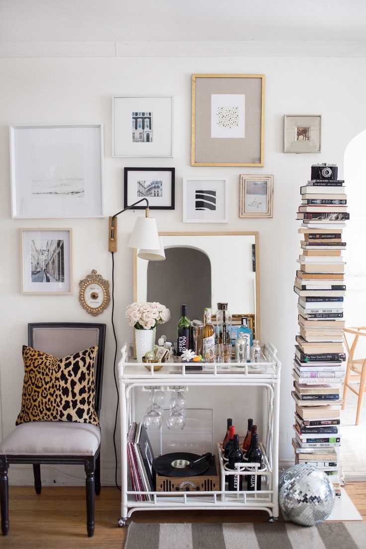 Top 10 Stylish Ways to Decorate Your Home with Books