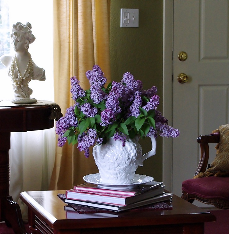 Bouquet-and-Books