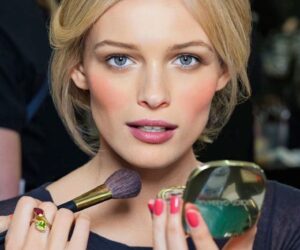 Top 10 Make Up Tricks To Look Gorgeous For Valentine’s Day