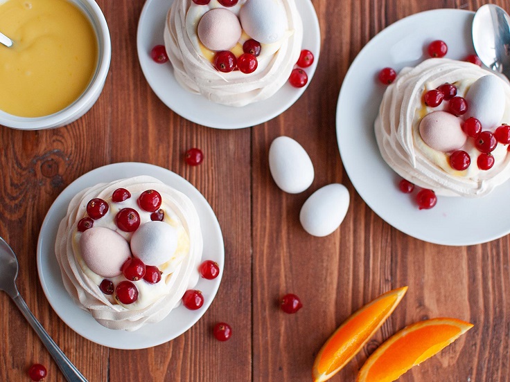 Meringue-Nests-With-Orange-Curd-Cream-and-Easter-Eggs
