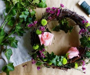 Top 10 DIY Pretty Spring Wreath Ideas