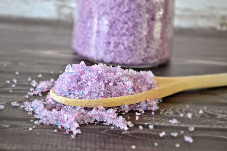 Salt-Scrub-with-Lavender-Oil