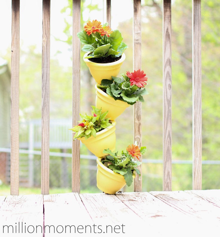 Vertical-Clay-Pots-Garden