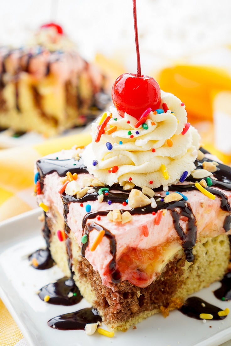 Banana-Split-Poke-Cake.