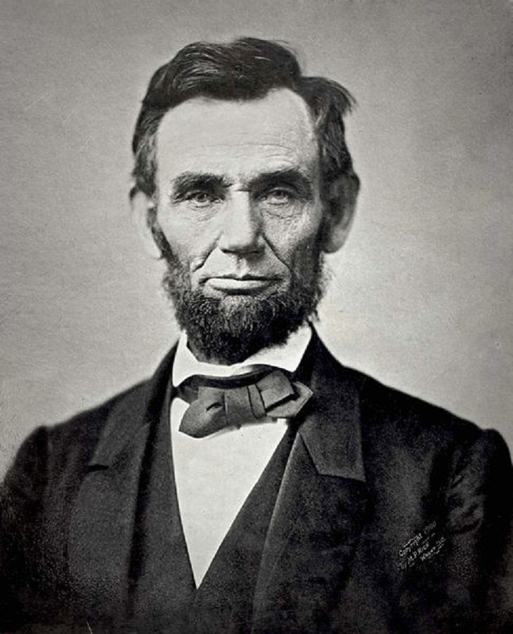 486px-Abraham_Lincoln_November_1863