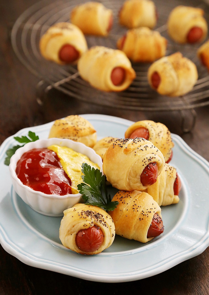 3-Ingredient-Crescent-Hot-Dog-Rollups