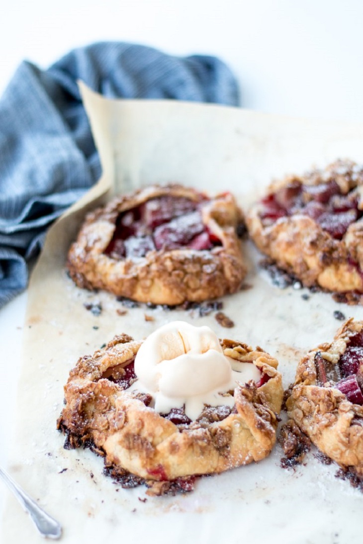 Oat-Crusted-Strawberry-Rhubarb-Maple-Galettes-26