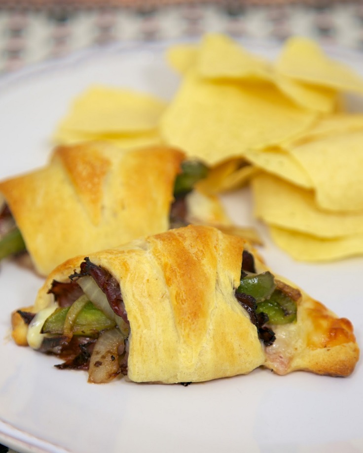 Philly-Cheesesteak-Crescents