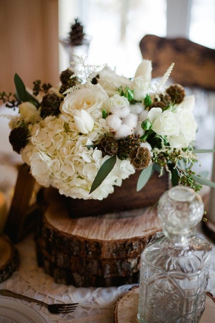 Delicate-Roses-Hydrangeas-and-Cotton