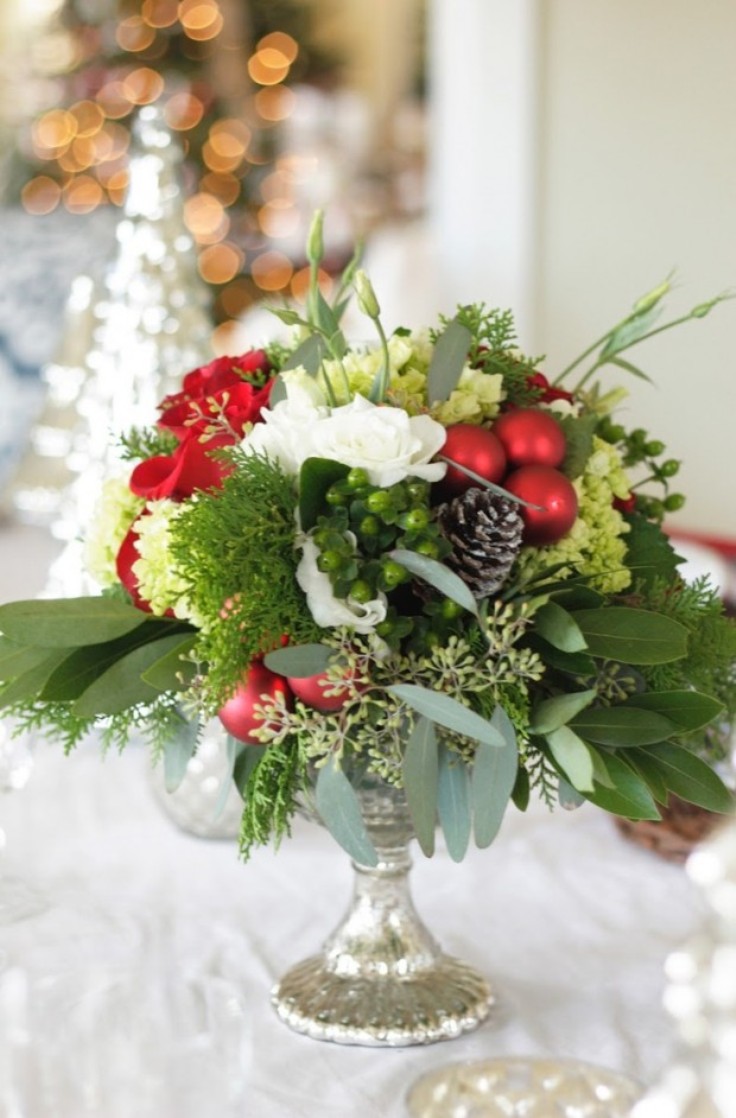 Flowers-and-Christmas-Ornaments