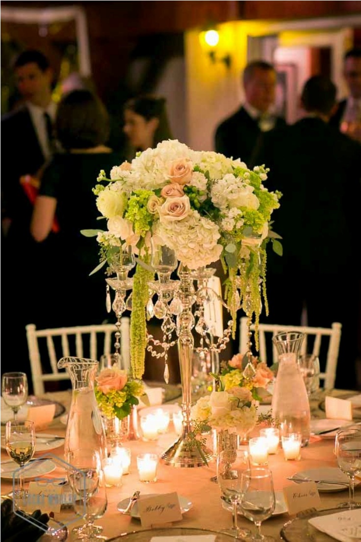 Romantic-White-and-Green-Centerpieces