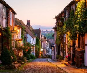 Top 10 Most Beautiful Villages in England You Must See