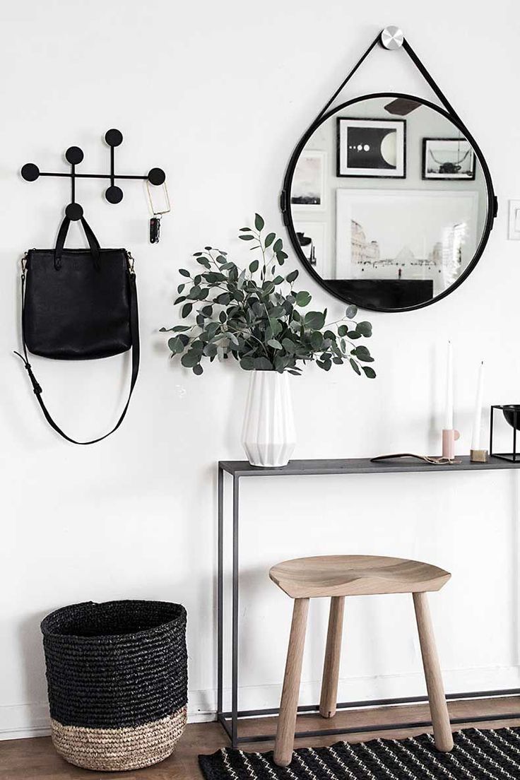 Scandinavian-Entryway