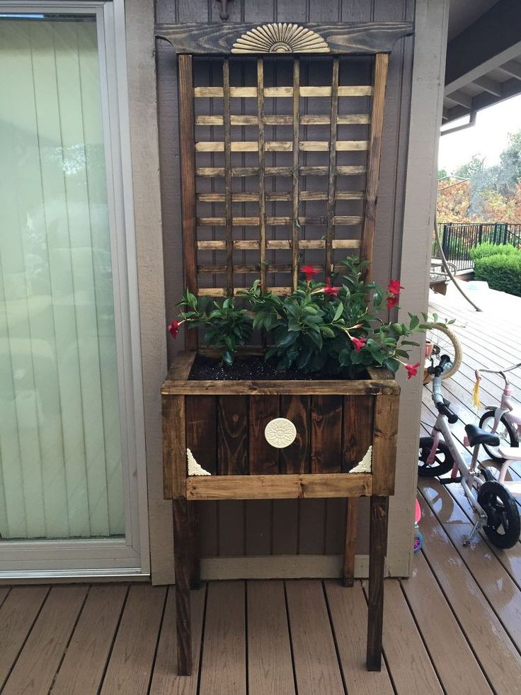 Raised-Planter-With-Trellis