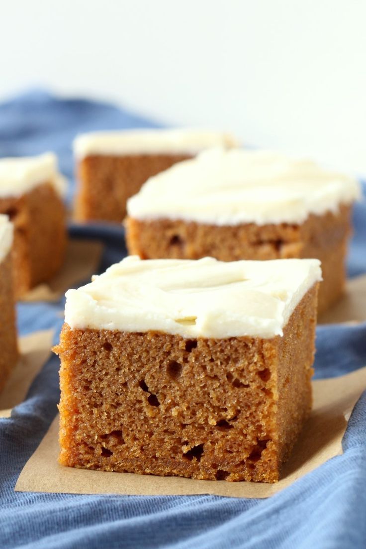 Pumpkin-Bars-with-Cream-Cheese-Frosting