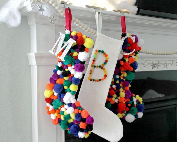 Pompom-Christmas-Stocking