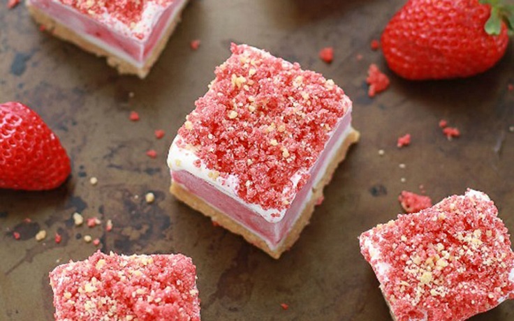 Strawberry-Shortcake-Ice-Cream-Bars