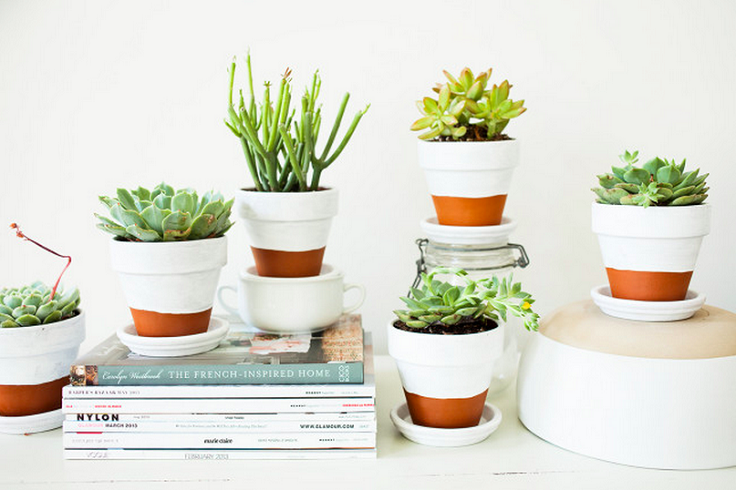 White-Painted-Terra-Cotta-Pots