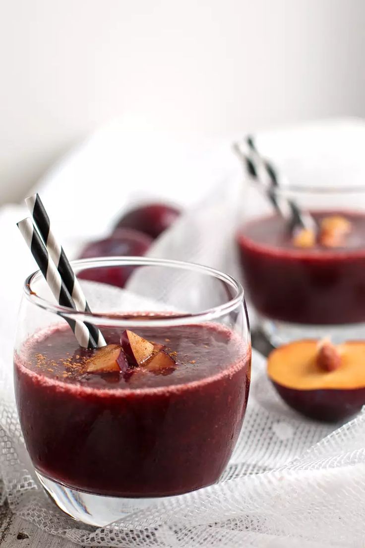 Cinnamon-Plum-Smoothie