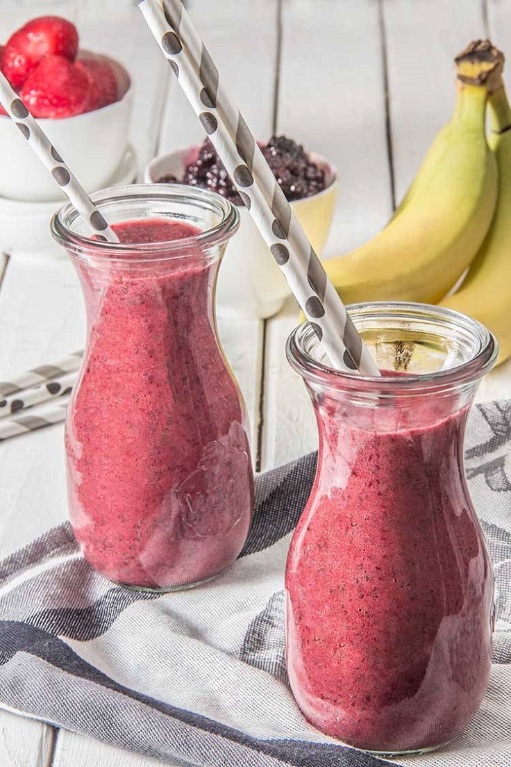 Triple-Berry-Chia-Detox-Smoothie