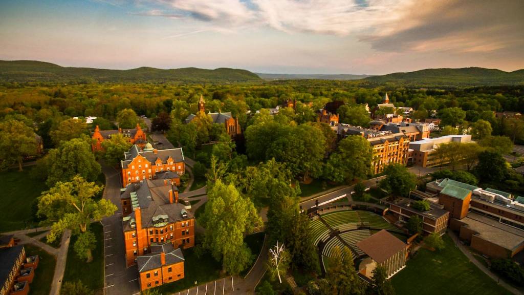 mount-holyoke mount-holyoke